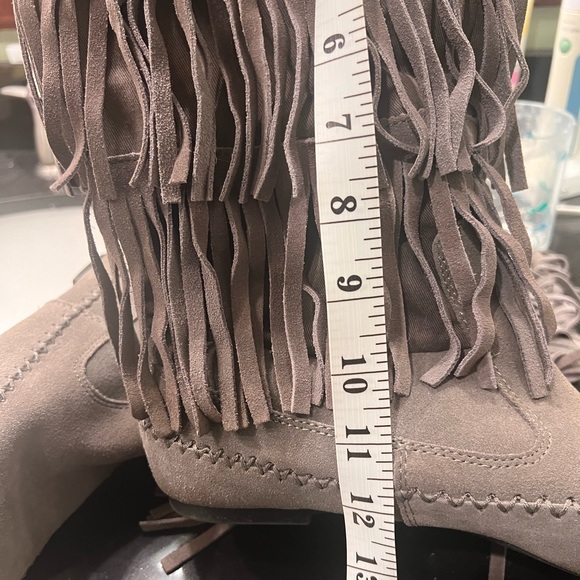 Fringe Boots 9 - Picture 2 of 6